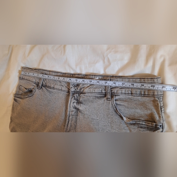 George Plus Women’s Black Straight Leg Jeans Size 20W Distressed Charcoal Wash - Picture 12 of 13